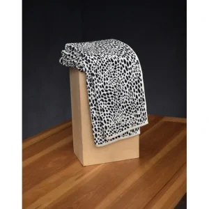 Blackberry Matelic Hem 19x30 - cozylivehome.com | we sell a wide range of comfortable household items* Housewares